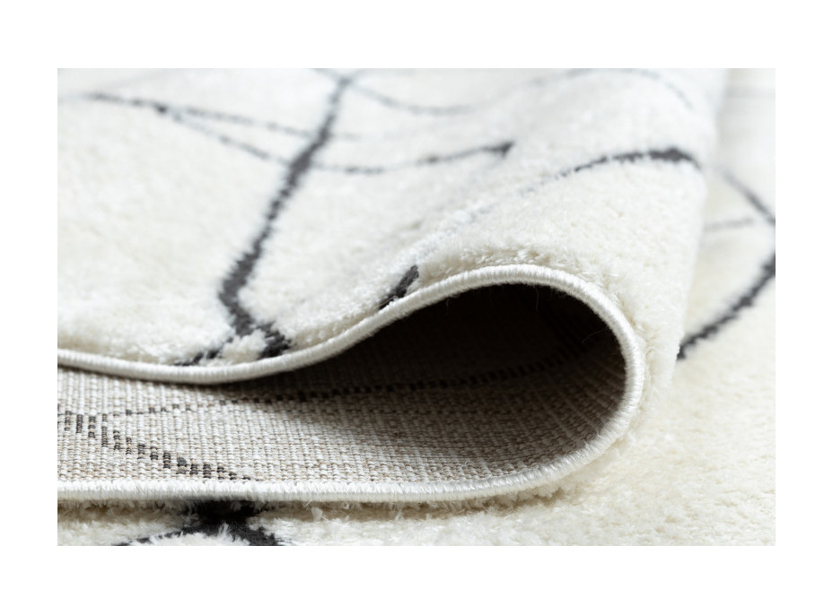 Kusový koberec Mode 8522 abstract cream/black