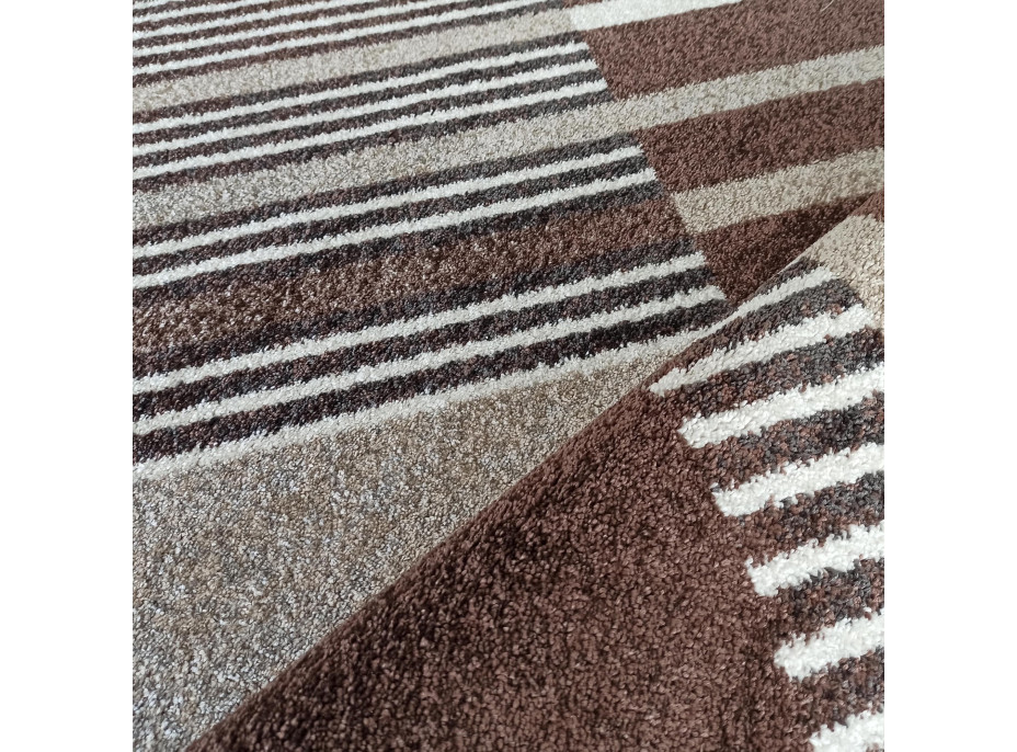Kusový koberec WAVE geometrie - hnědý