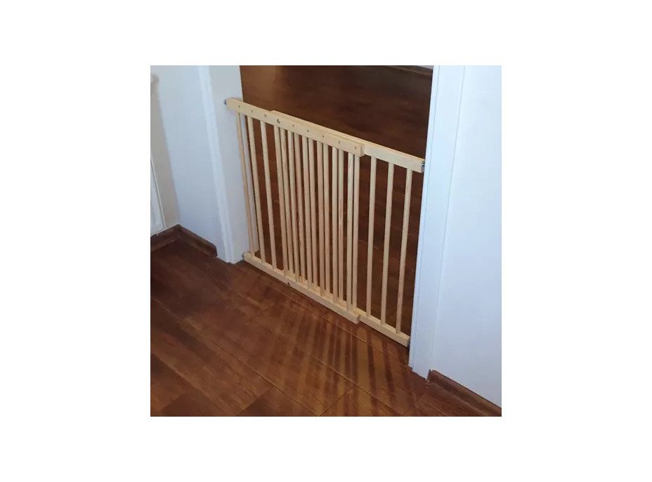 Zabezpečující branka do dveří nebo na schody