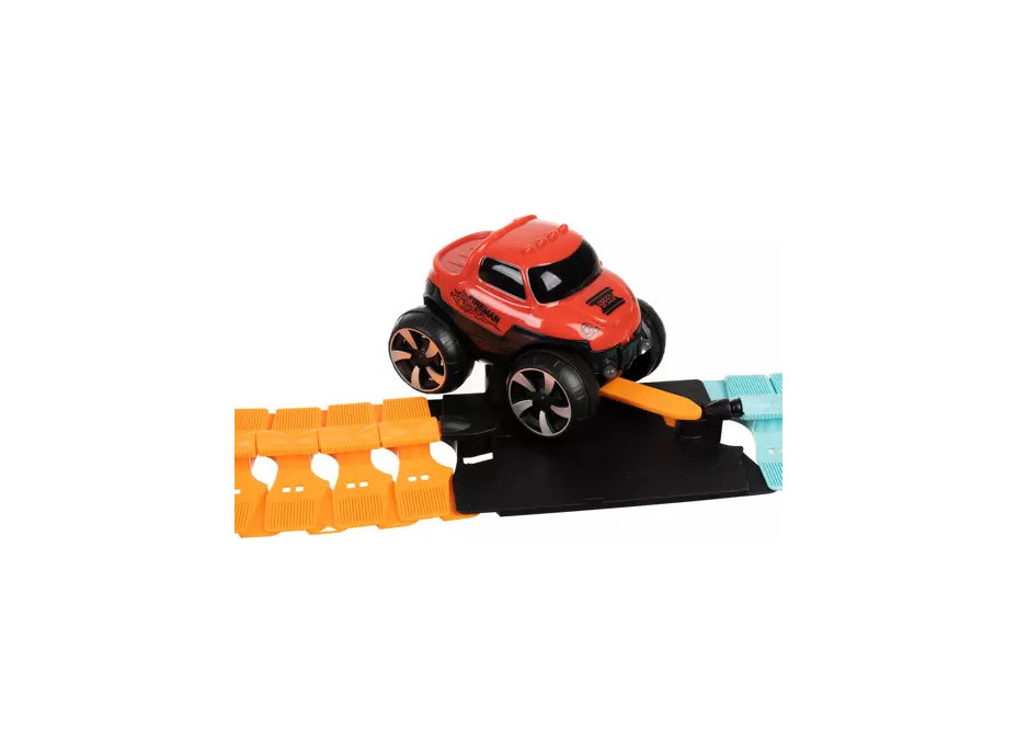 Flexibilní závodní autodráha - 194 prvků + auto