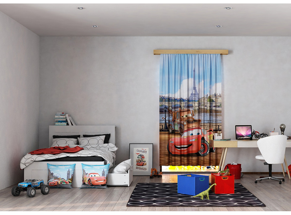 Dětský závěs DISNEY - Hrdinové Cars v Paříži - 140x245 cm