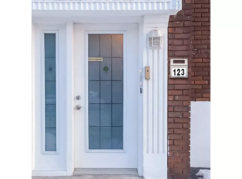 LED solární lampa s číslem domu - stříbrná