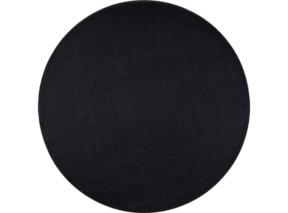 Kusový koberec Nasty 102055 black circle