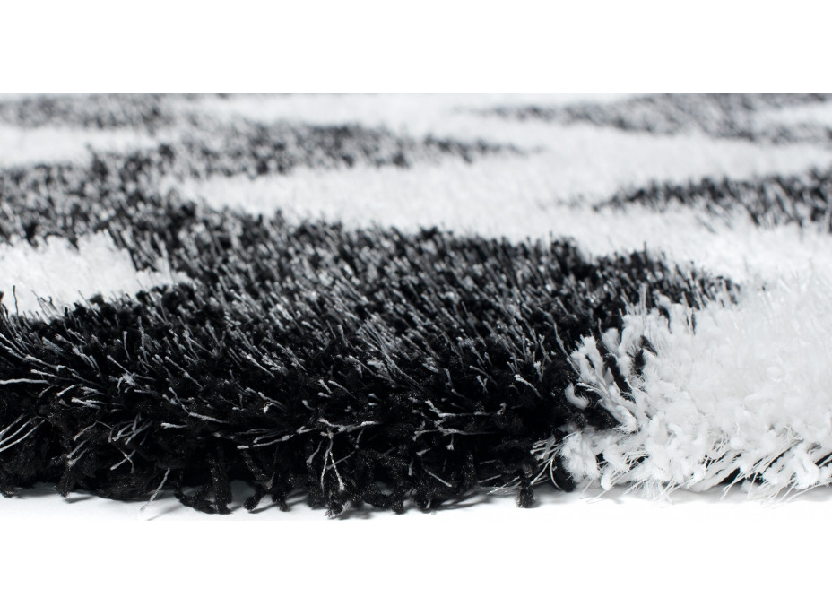 Kusový koberec Shaggy OPTIMAL Cik cak - černý/bílý