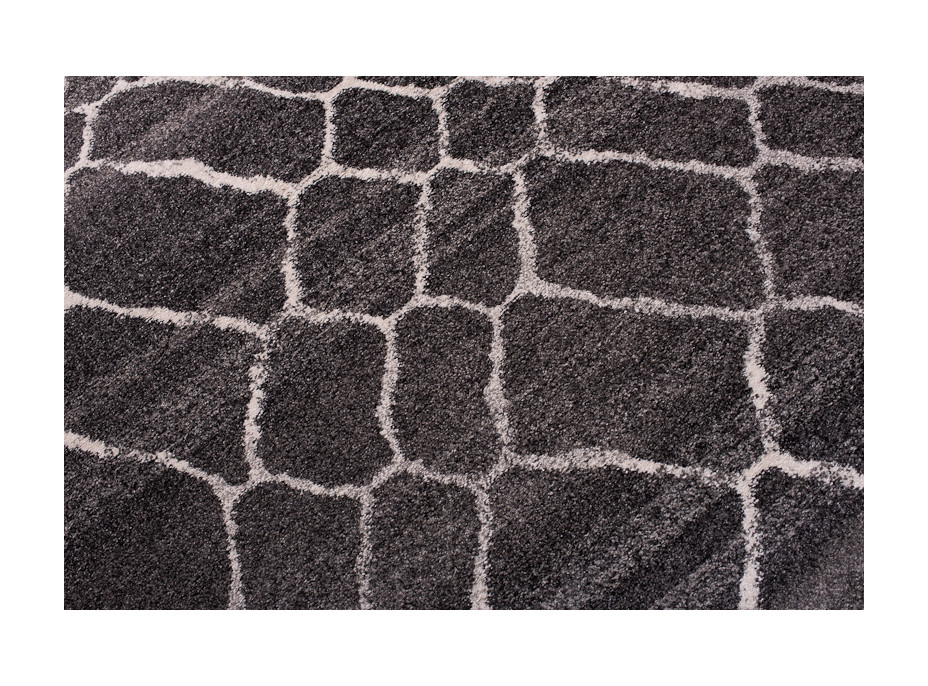 Kusový koberec SARI Net - tmavě šedý