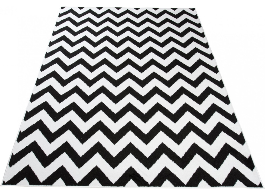 Kusový koberec TAPIS Cik cak - černý/bílý