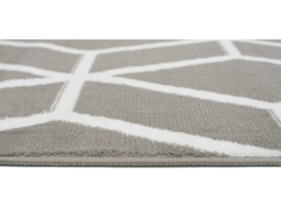 Kusový koberec BALI Pattern - světle šedý/bílý