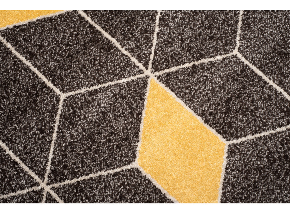 Kusový koberec FIESTA Cubes - žlutý/šedý