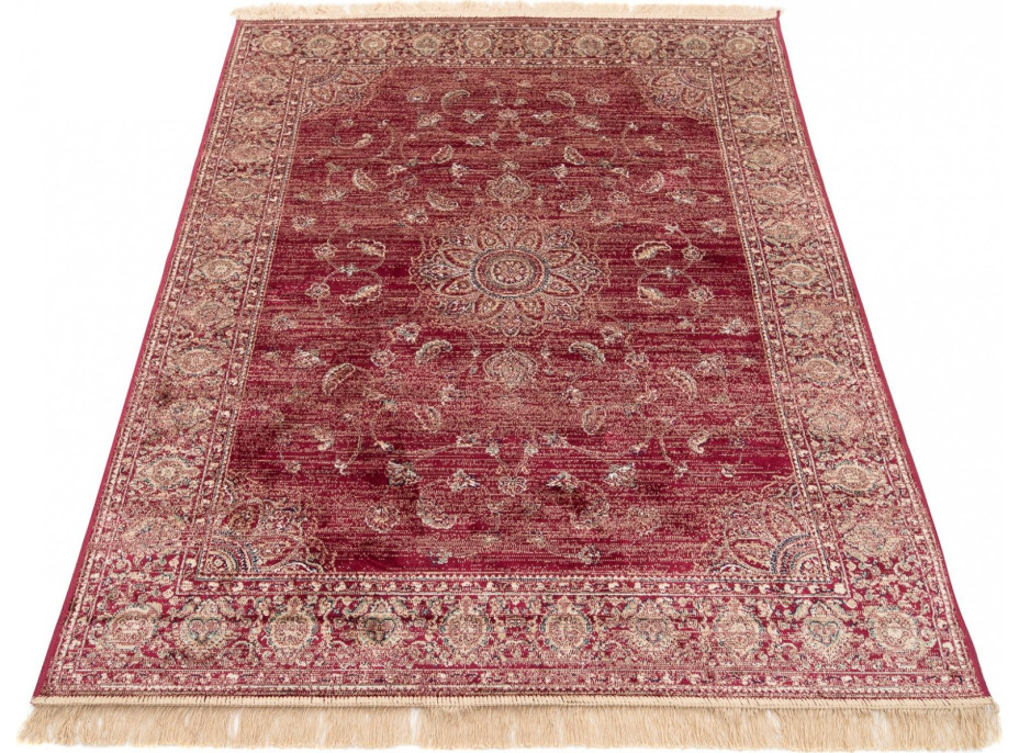 Kusový koberec ISFAHAN Amili - červený