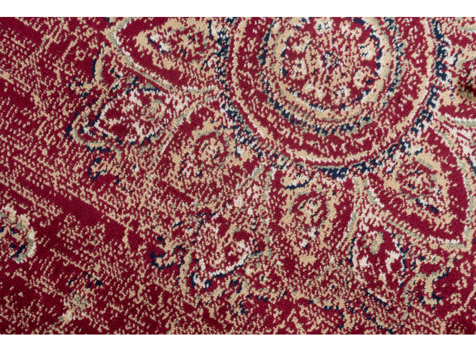 Kusový koberec ISFAHAN Amili - červený