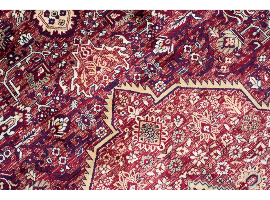 Kusový koberec ISFAHAN Iran - červený