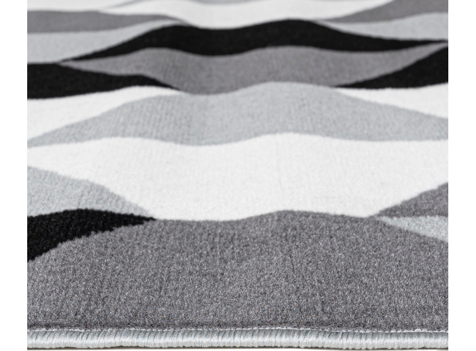 Kusový koberec LAILA Shapes - šedý/bílý/černý