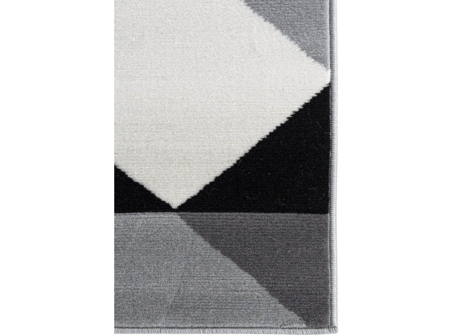 Kusový koberec LAILA Geometry - šedý/bílý/černý