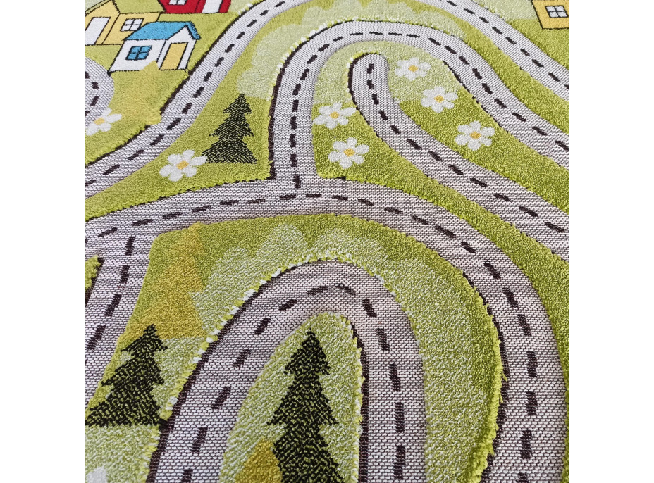 Kusový koberec Color Kids - VESNIČKA - zelený