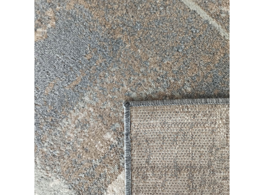Kusový koberec ROXANNE Tiles - šedý/hnědý