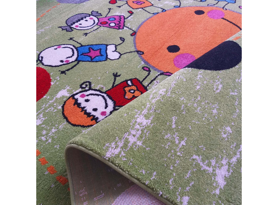Dětský koberec Veselé děti - zelený