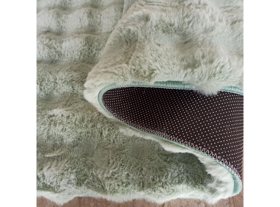 Kusový koberec MERLIN 3D - imitace králičí kožešiny - zelený