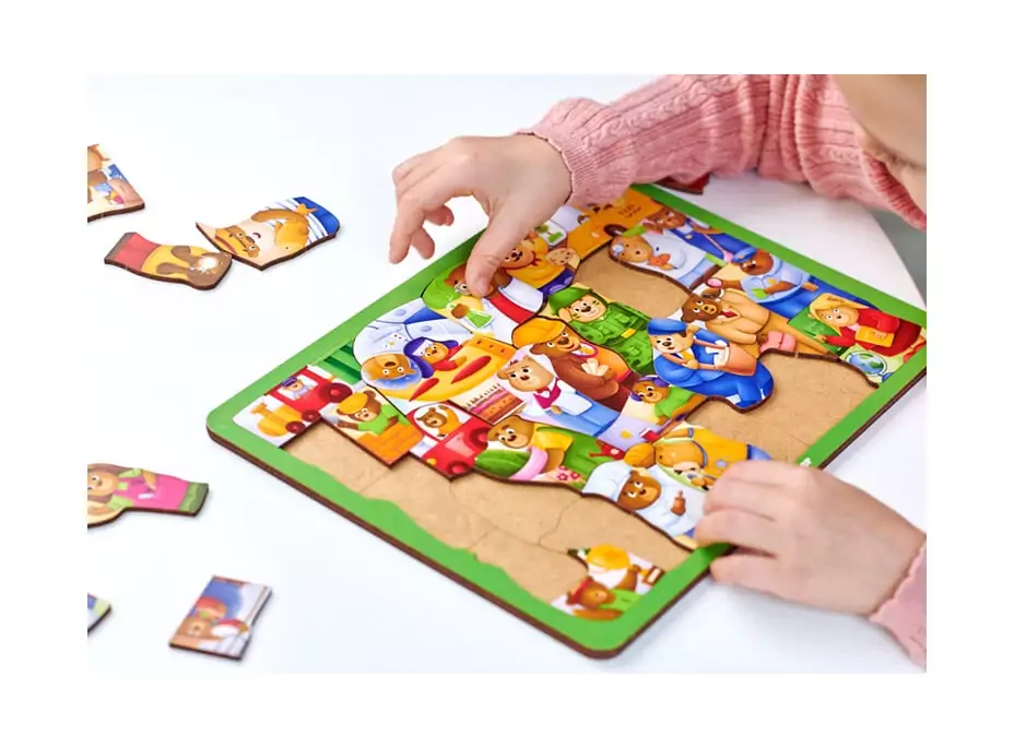 WOODLIKA Dřevěné puzzle Medvědi ve světě povolání 30 dílků