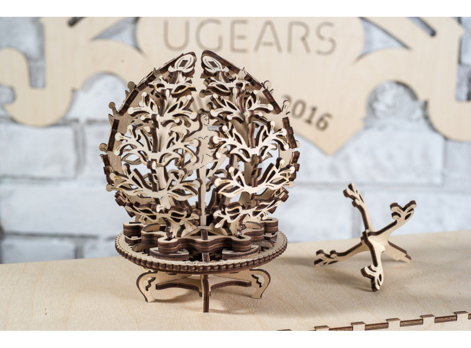 Ugears 3D dřevěné mechanické puzzle Květina
