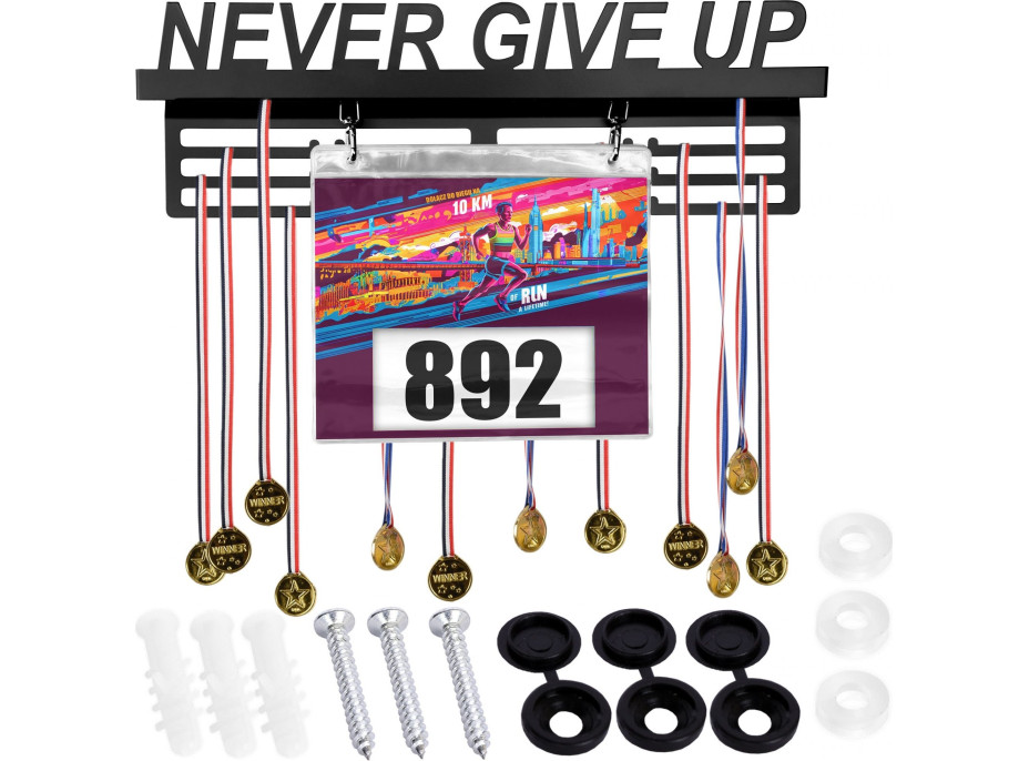 Kovový věšák na medaile a startovní čísla NEVER GIVE UP - černý