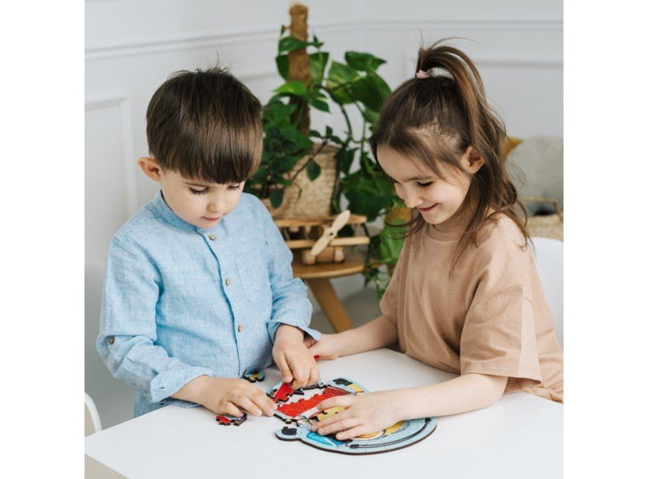 TREFL Dřevěné obrysové puzzle Mimoni: Šílený Mimoň 50 dílků
