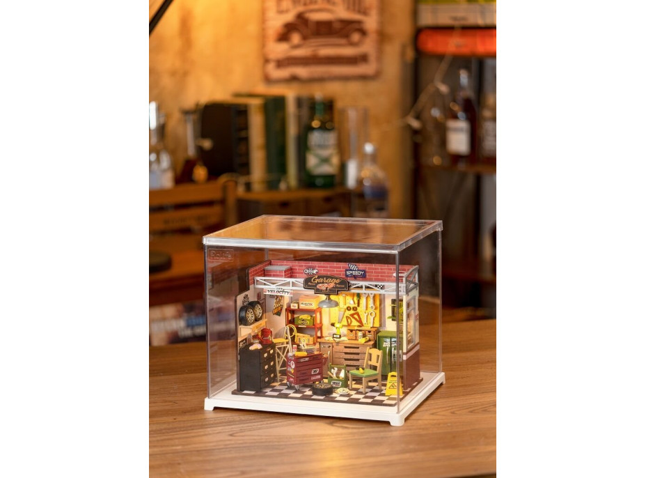 ROBOTIME Rolife DIY 3D dřevěné puzzle Garáž s LED osvětlením 157 dílků