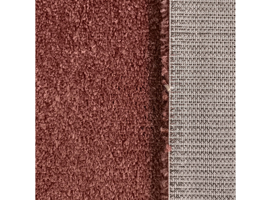 Kusový koberec Shaggy SANTO - červený