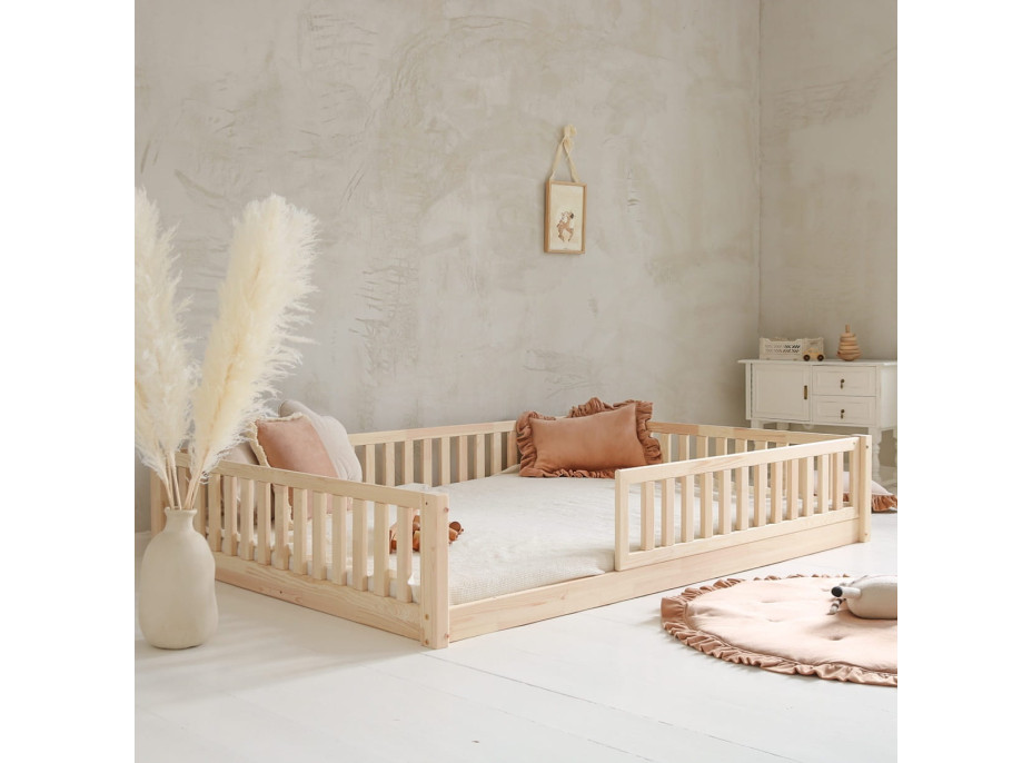 Dětská Montessori postel z masivu borovice Basic LOVE - 200x140 cm