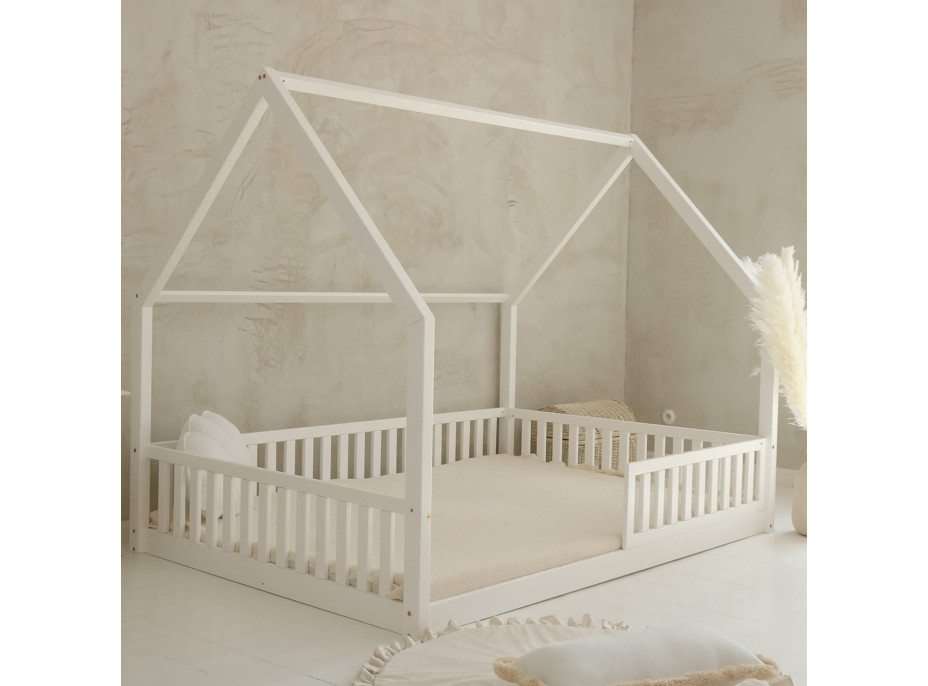 Dětská domečková Montessori postel z masivu borovice BIANCO - 200x140 cm