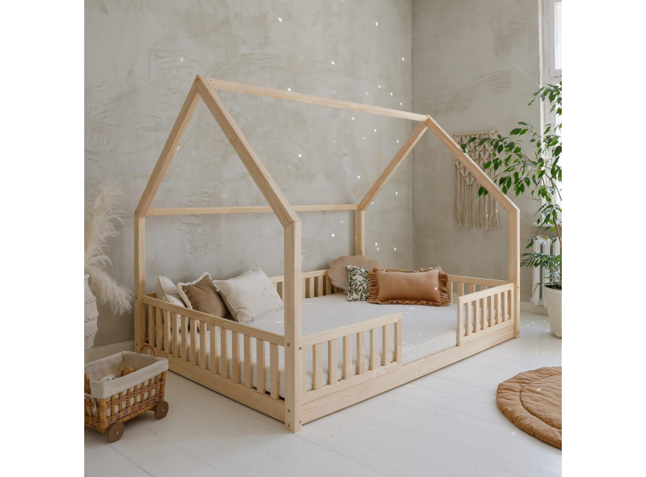 Dětská domečková Montessori postel z masivu borovice BIANCO DUO - 200x140 cm