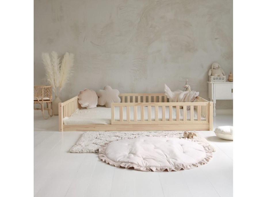 Dětská Montessori postel z masivu borovice Basic LOVE - 200x140 cm
