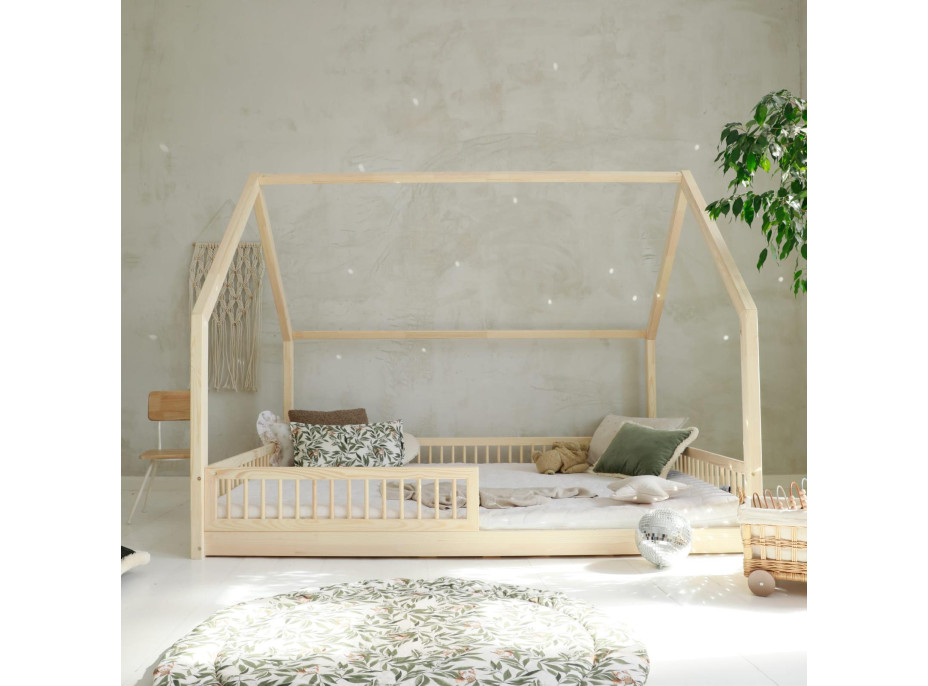 Dětská domečková Montessori postel z masivu borovice PIOLI - 200x140 cm