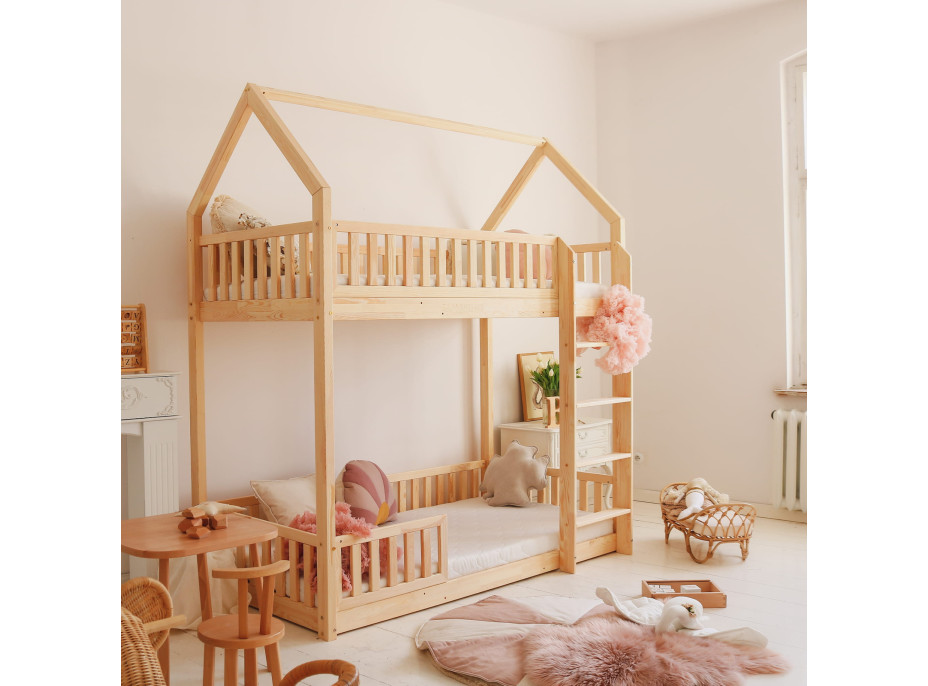 Dětská patrová domečková postel z masivu borovice BIANCO s Montessori lůžkem - 200x90 cm - bez povrchových úprav