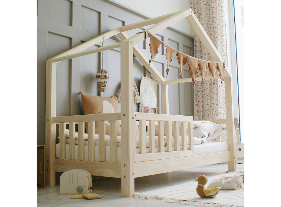 Dětská domečková postel z masivu borovice Bedhouse FENCE (se šuplíkem/s přistýlkou) - 200x90 cm