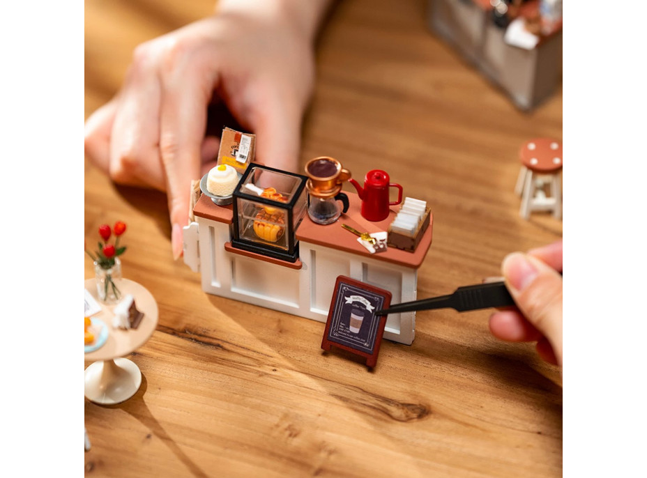 ROBOTIME Rolife DIY House: Kavárna Slow Life s LED osvětlením