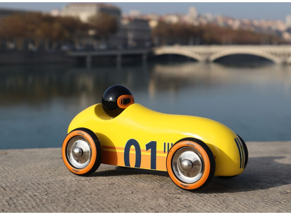 Vilac Dřevěné auto Old Sport Compet žluté