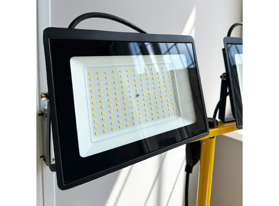 Halogenová LED stavební svítilna na stojanu RSL006-2x100W