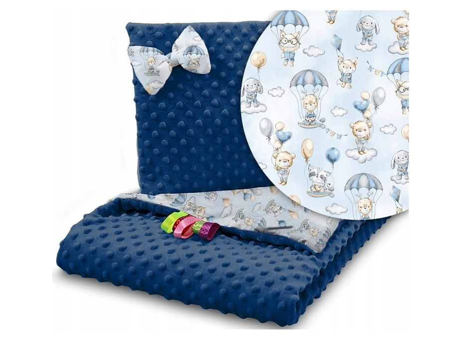 Dětská deka do kočárku s polštářkem a motýlkem - BABYMAM PREMIUM set 3v1 - Procházka v oblacích s tmavě modrou minky