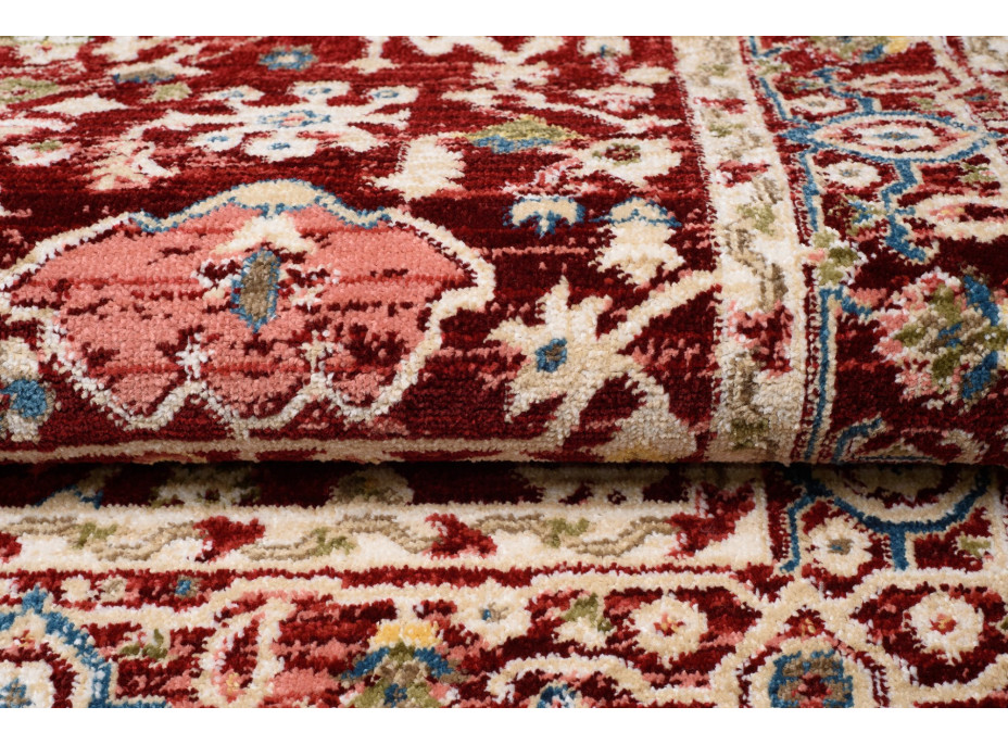 Kusový koberec RIVOLI Bergama - červený