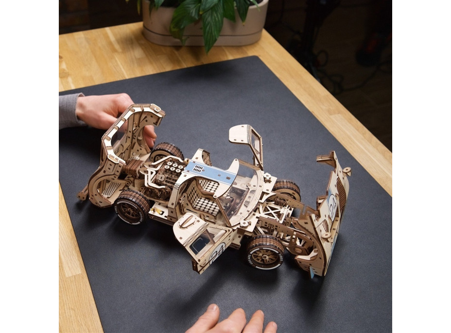 Ugears 3D dřevěné mechanické puzzle UGT-24 Endurance Racer