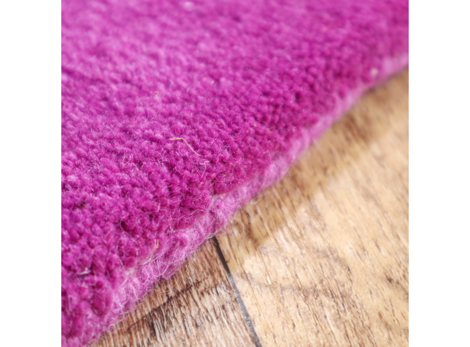 Ručně všívaný kusový koberec Asra wool lila