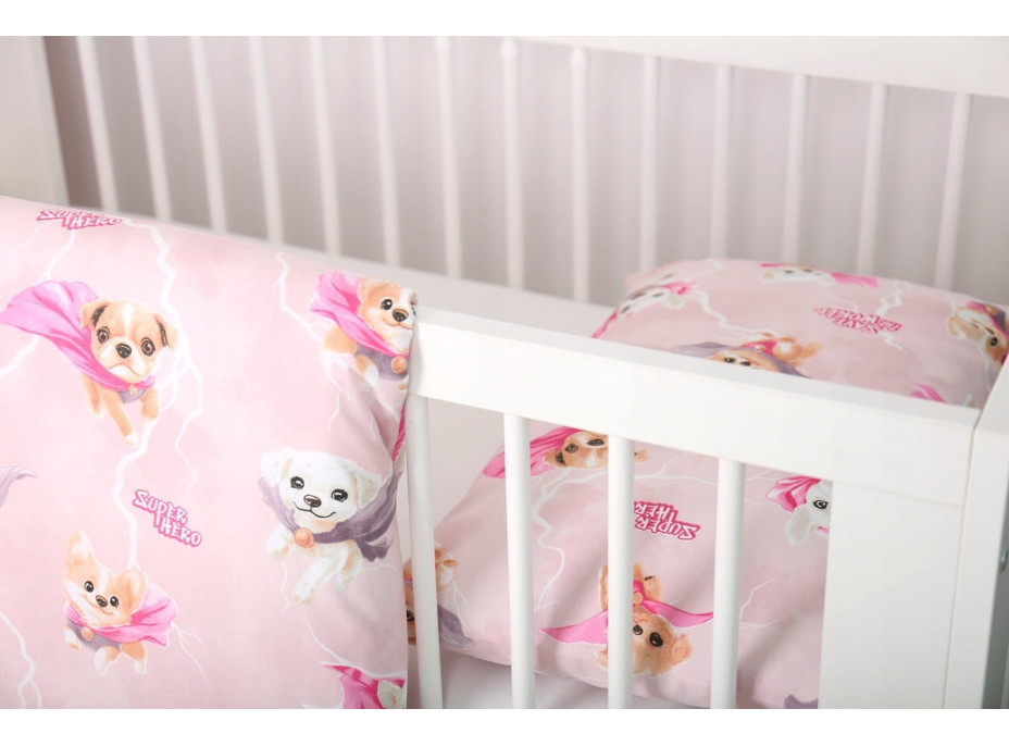 Dětské bavlněné povlečení do postýlky 120x90 cm BABYMAM PREMIUM - Super pejsci - růžové
