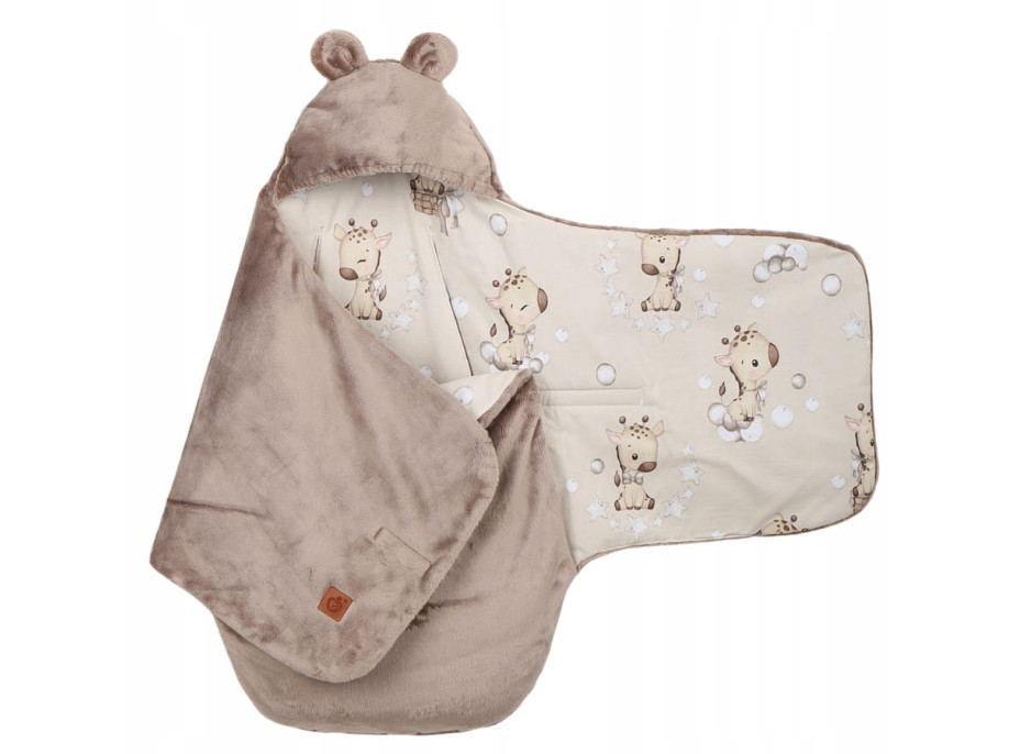 Plyšová zavinovačka s kapucí BABYMAM do autosedačky - Béžová žirafa/cappuccino