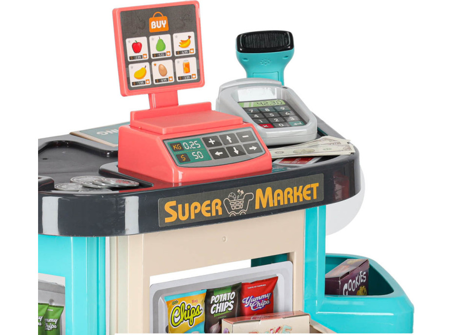 Pokladna v supermarketu s nákupním vozíkem