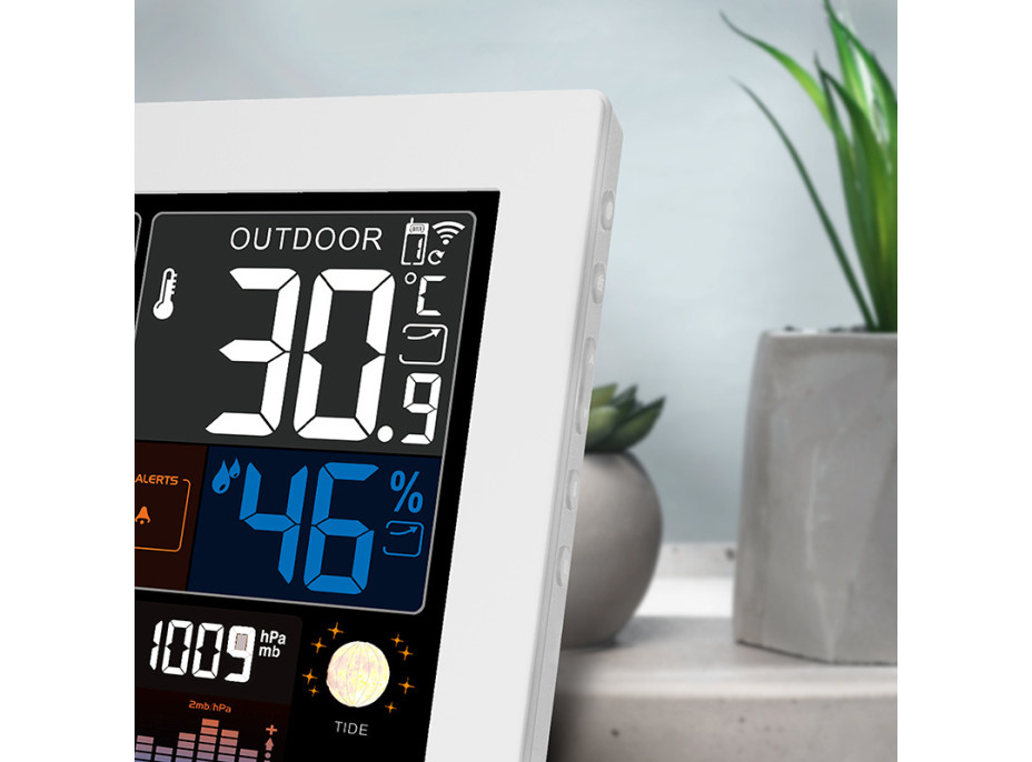 Solight meteostanice, extra velký barevný LCD, teplota, vlhkost, tlak, RCC, USB nabíjení, bílá