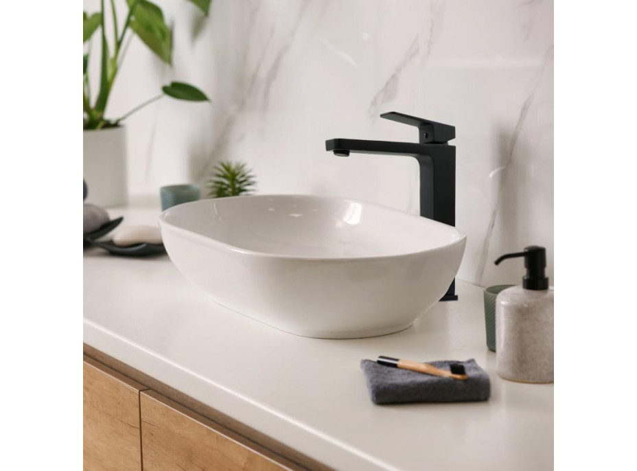 Umyvadlová baterie SARA - černá - vysoká