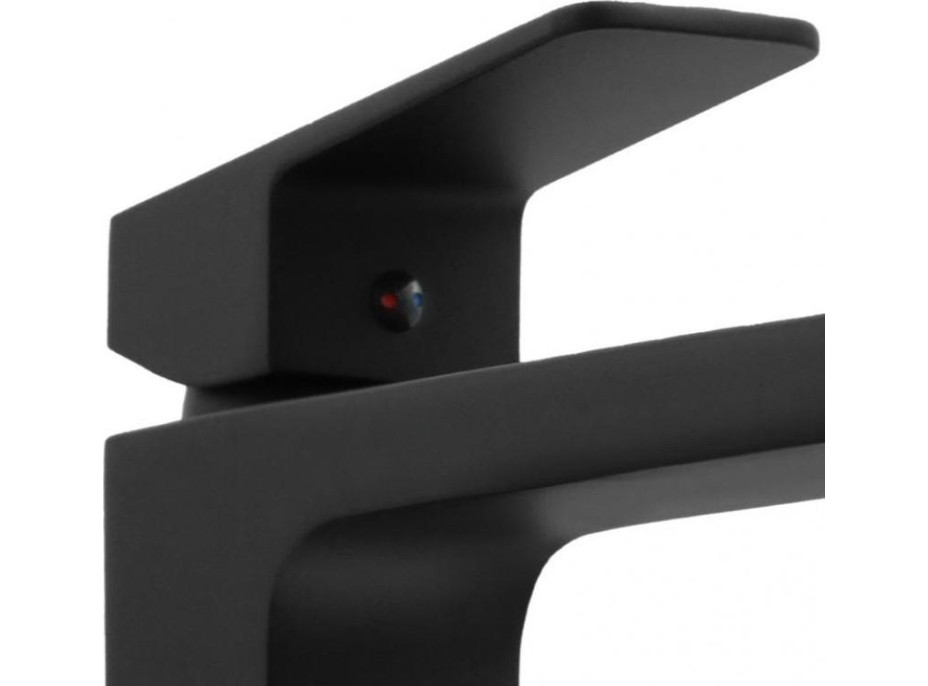 Umyvadlová baterie SARA - černá - vysoká