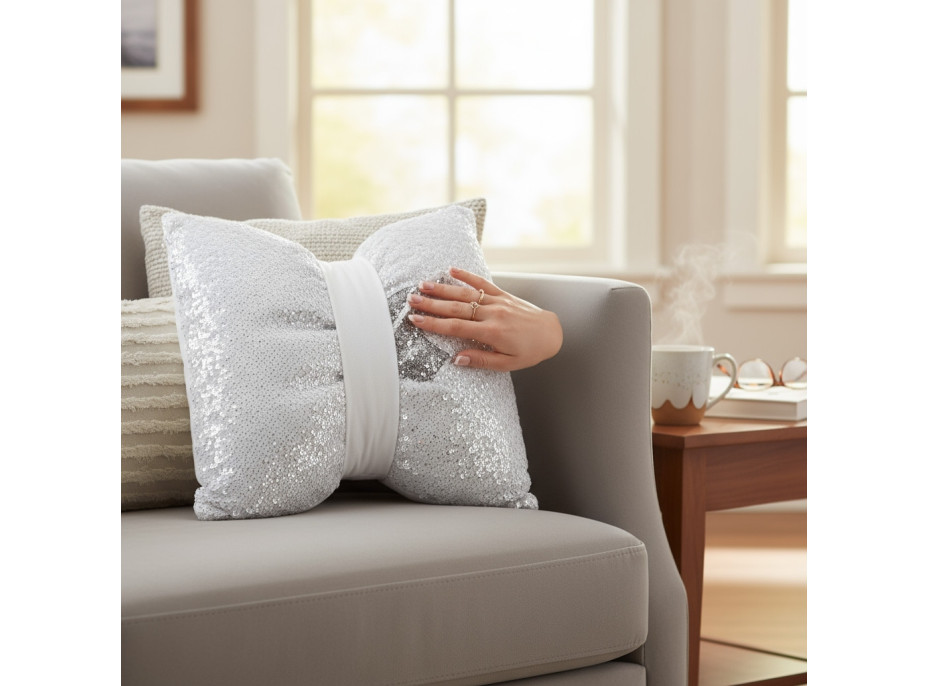 Dekorační polštář GLAM SHINE 40x40 cm - bílý/stříbrný