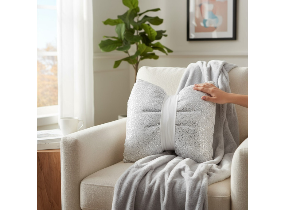 Dekorační polštář GLAM SHINE 40x40 cm - bílý/stříbrný