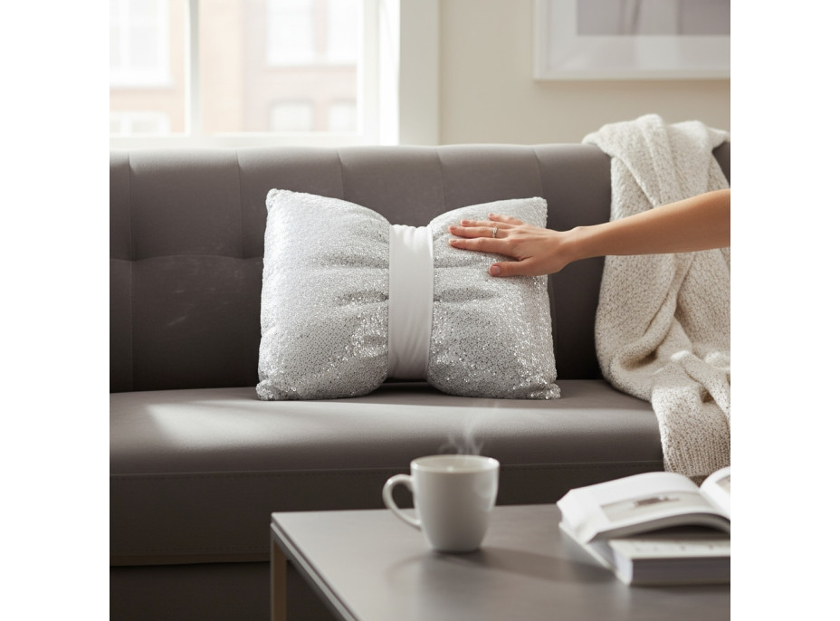 Dekorační polštář GLAM SHINE 40x40 cm - bílý/stříbrný